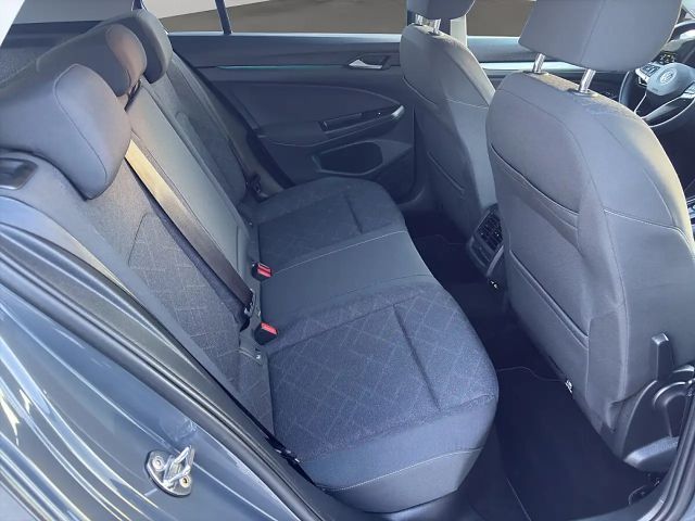 Volkswagen Golf DSG Life