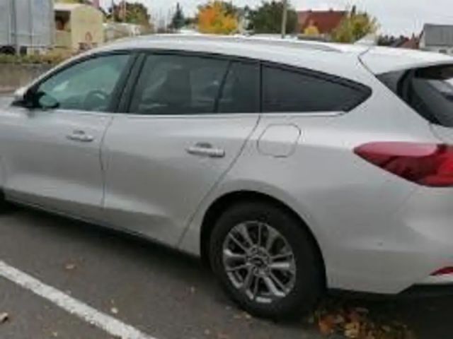 Ford Focus Titanium Wagon