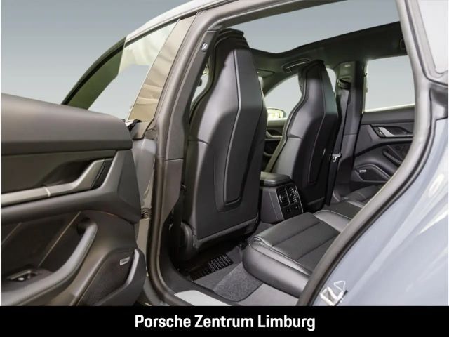 Porsche Taycan 4 Cross Turismo
