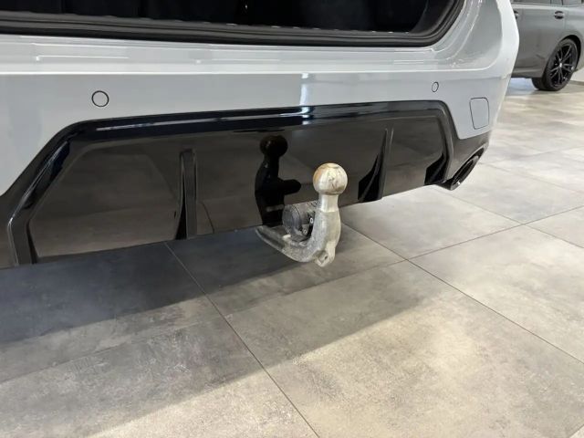 BMW 320 320d M-Sport Touring xDrive