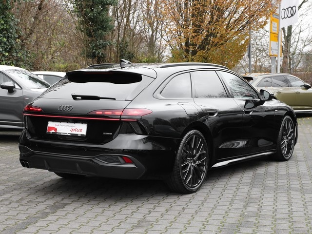 Audi A6 Avant Quattro S-Tronic