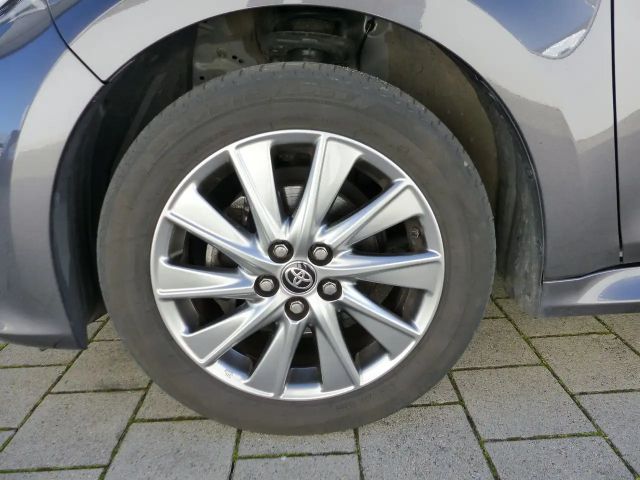 Toyota Yaris 1.5 VVT-iE Klimaautom. LED SHZ Alu