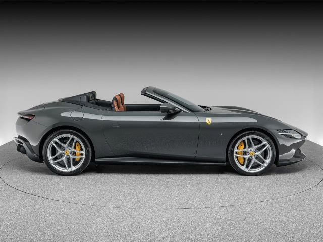 Ferrari Roma Spider