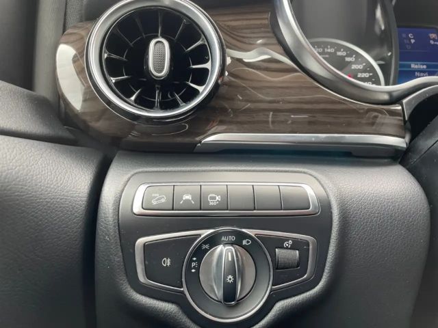 Mercedes-Benz V 300 4MATIC AMG Line V 300 d