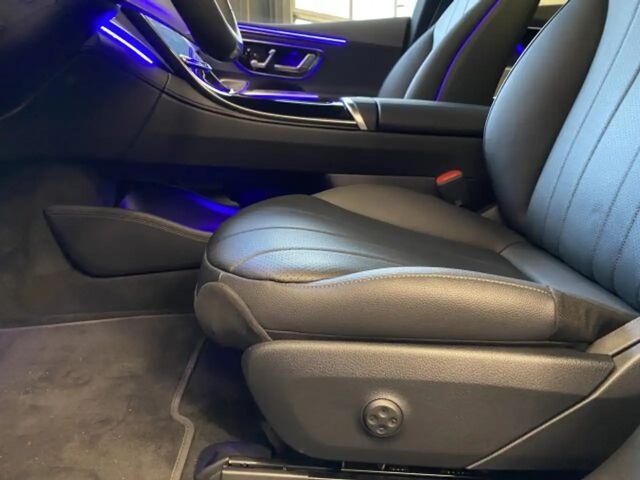 Mercedes-Benz EQE 300 Premium Sedan