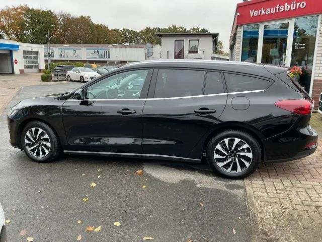 Ford Focus Titanium Wagon