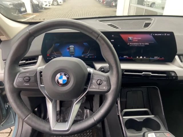 BMW X1 20i  Sommer17'' AHK AdLED ParkAss Komf El.Heckklap