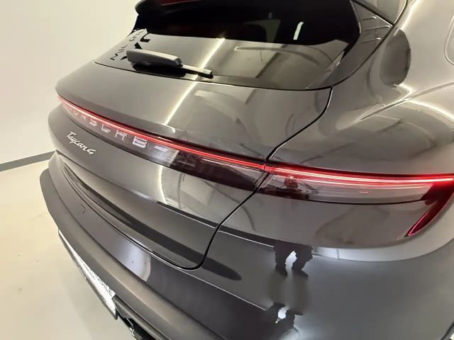 Porsche Taycan 4 Cross Turismo