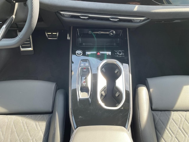 Audi A6 Avant Quattro S-Tronic