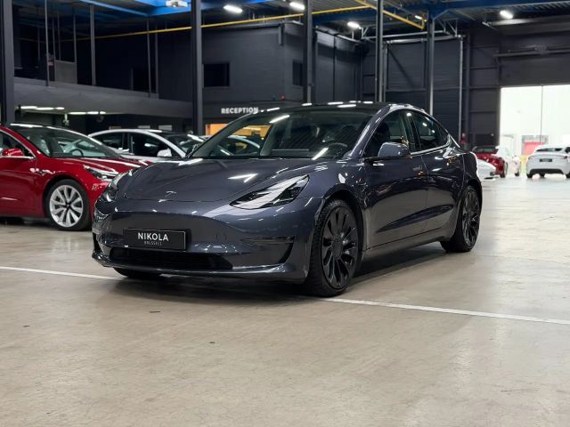 Tesla Model 3 Performance