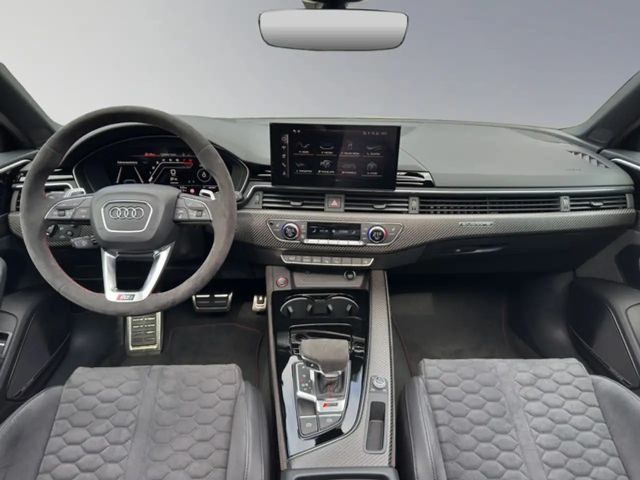 Audi RS4 Avant Quattro