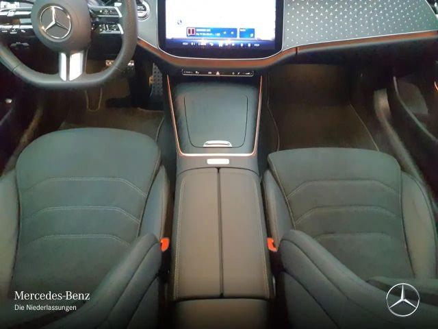 Mercedes-Benz E 200 AMG Line Sedan