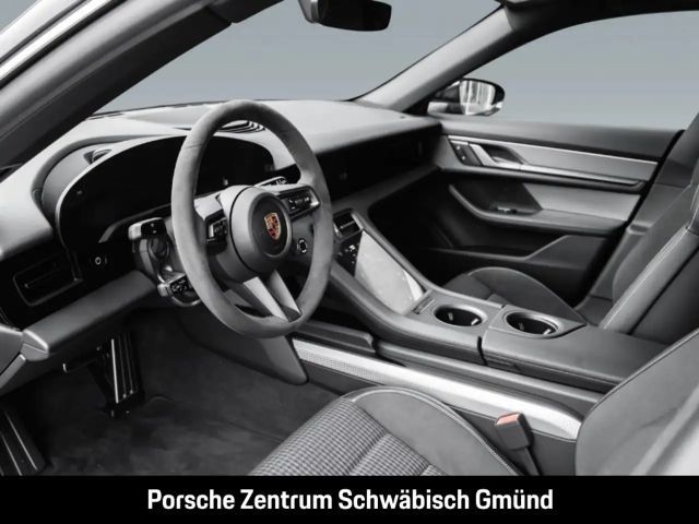 Porsche Taycan 4 Cross Turismo