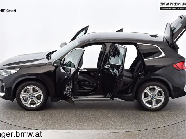 BMW iX1 xDrive30