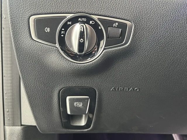 Mercedes-Benz E 200 AMG Line Cabriolet