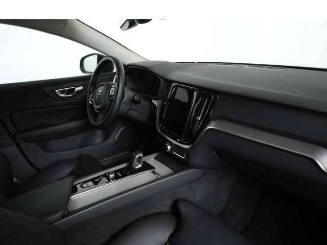 Volvo V60 Cross Country AWD Plus