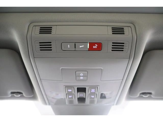 Volkswagen Touran 1.5 TSI DSG R-Line