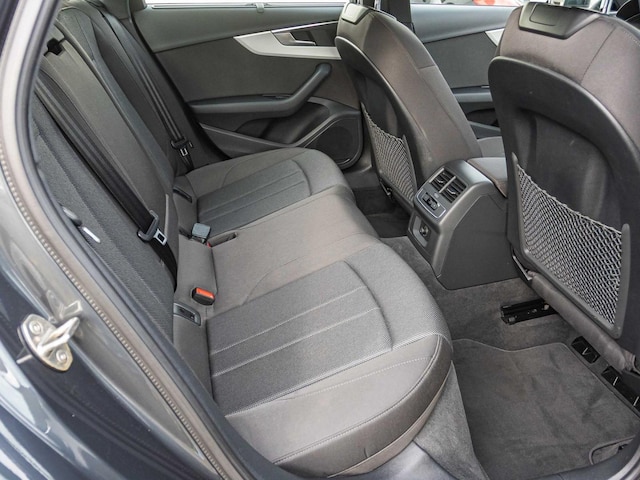 Audi A4 40 TDI Quattro S-Tronic Sedan