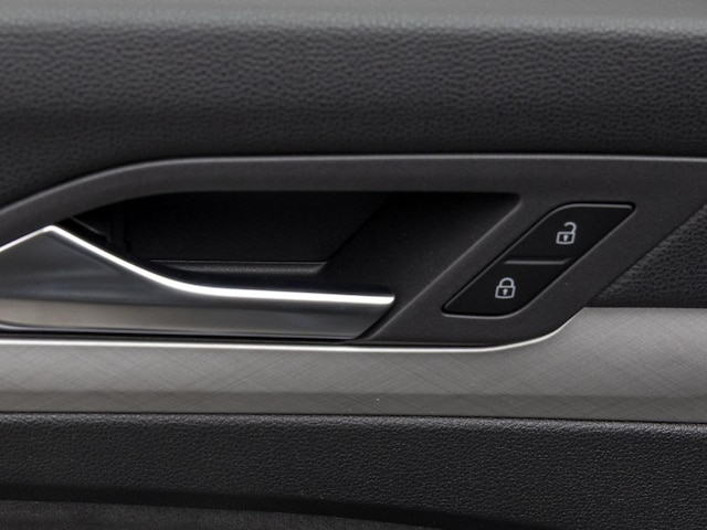 Volkswagen Golf 2.0 TDI DSG Life Variant