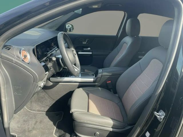 Mercedes-Benz EQA 350 4MATIC AMG Line