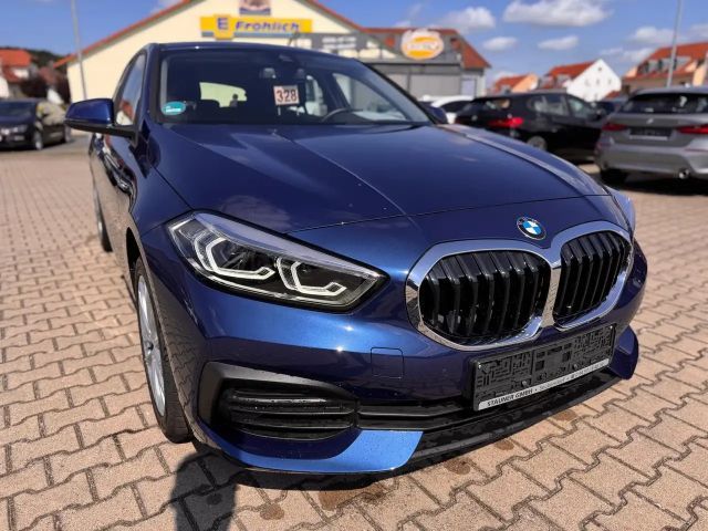 BMW 118 118i Sedan