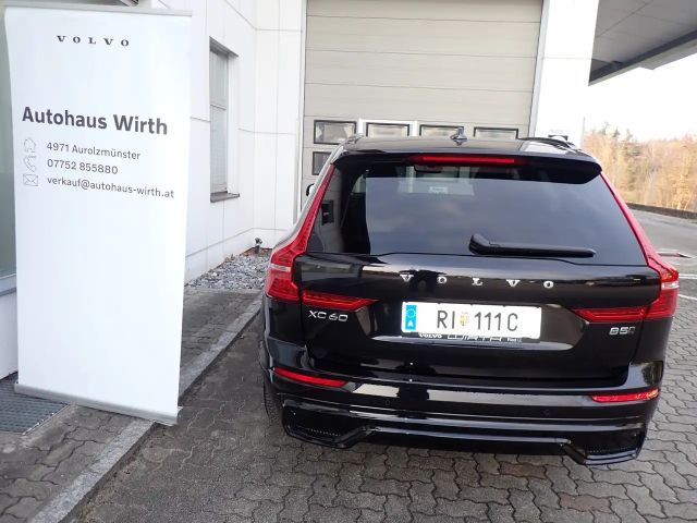 Volvo XC60 AWD Dark Plus