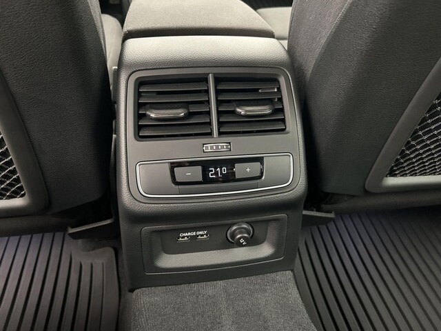 Audi A4 50 TDI Quattro Sedan