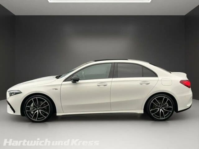 Mercedes-Benz A 35 AMG AMG Line