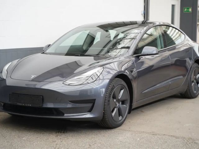 Tesla Model 3 Standard Range