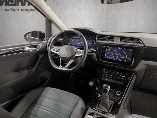 Volkswagen Touran 1.5 TSI Highline