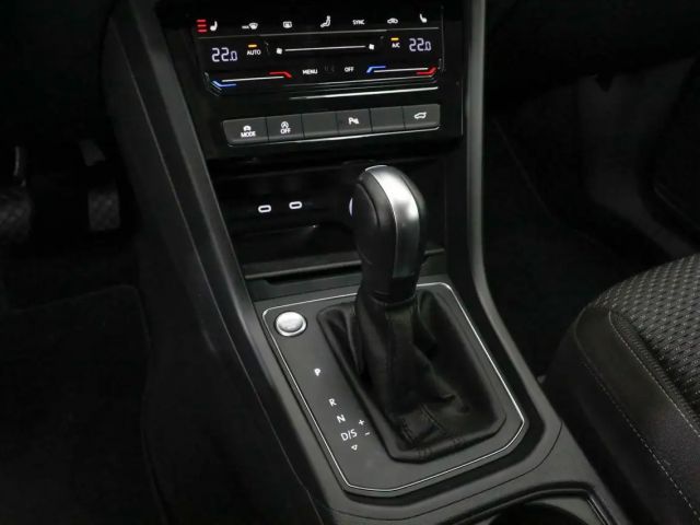 Volkswagen Touran 1.5 TSI DSG R-Line