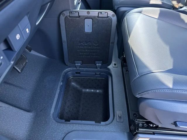 Kia PV5 Passenger Earth Plus