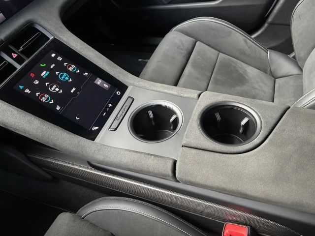 Porsche Taycan GTS Sport Turismo