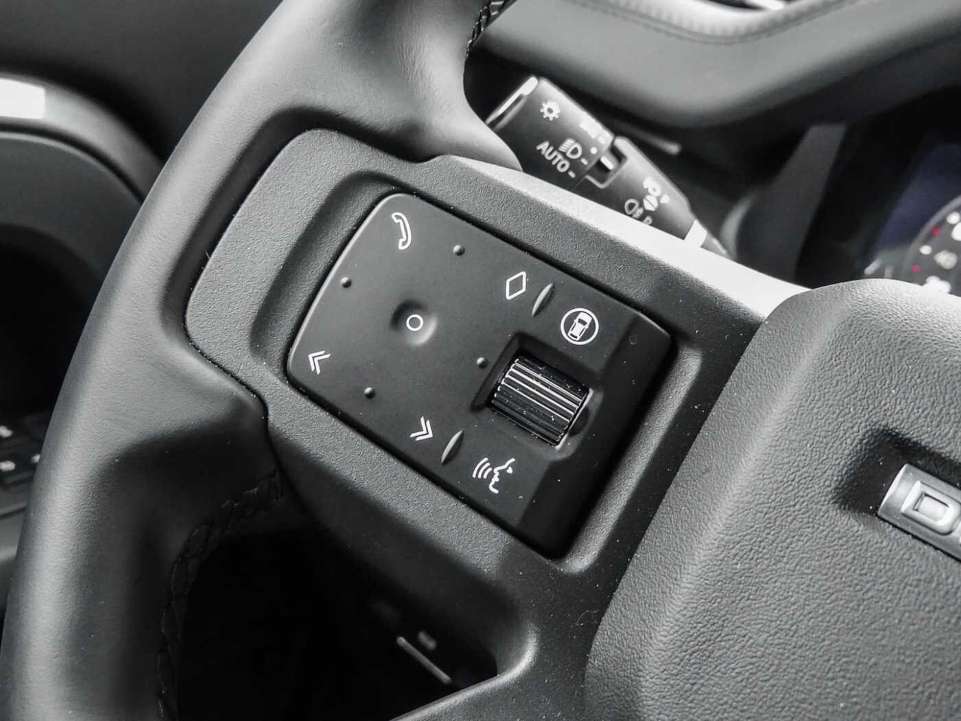 Land Rover Defender 110