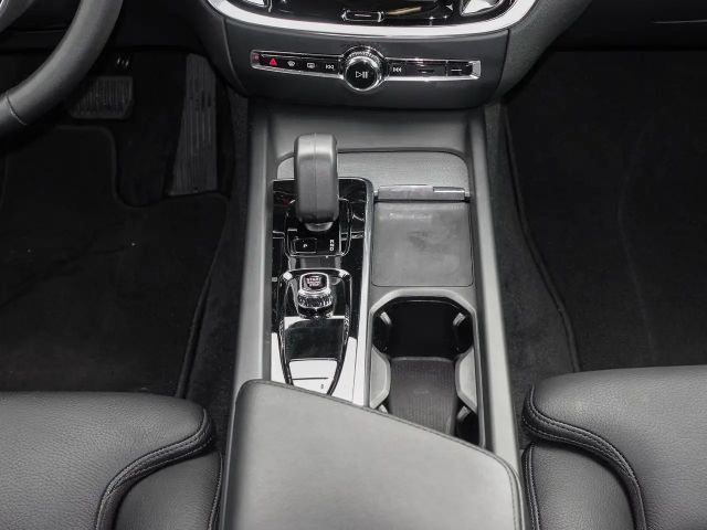 Volvo V60 Cross Country AWD Plus