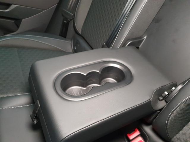 Volkswagen T-Roc 1.5 eTSI DSG R-Line