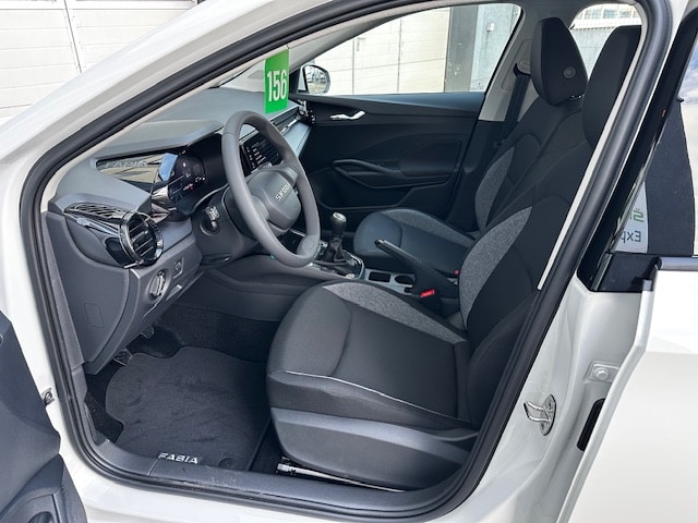 Skoda Fabia Fabia Essence PDC;CARPLAY;FSE;LED