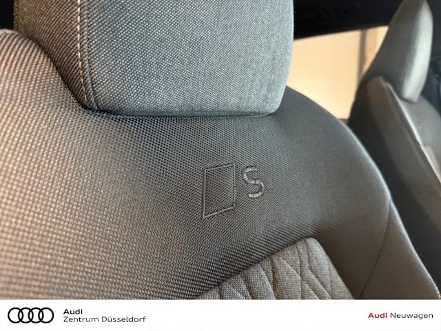 Audi A6 Avant Quattro S-Tronic