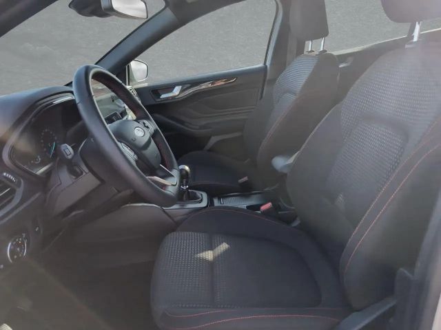 Ford Focus EcoBoost ST Line
