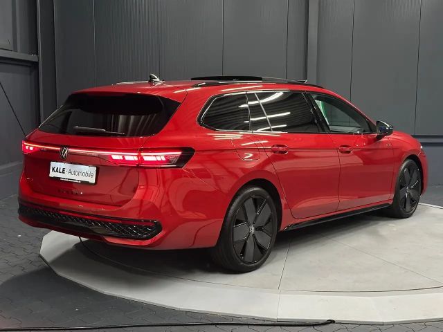 Volkswagen Passat R-Line Style Variant