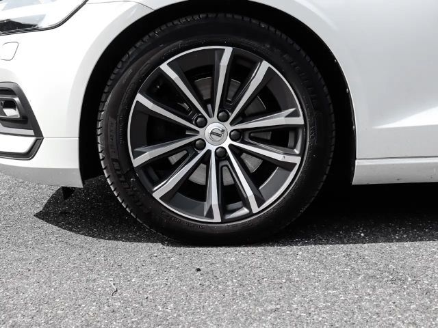 Volvo V60 Momentum