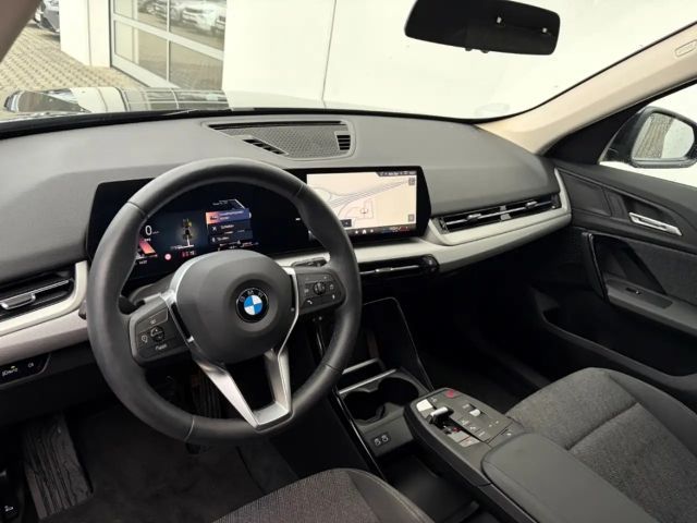 BMW X1 20i Sommer17'' AHK AdLED ParkAss Komf El.Heckklapp