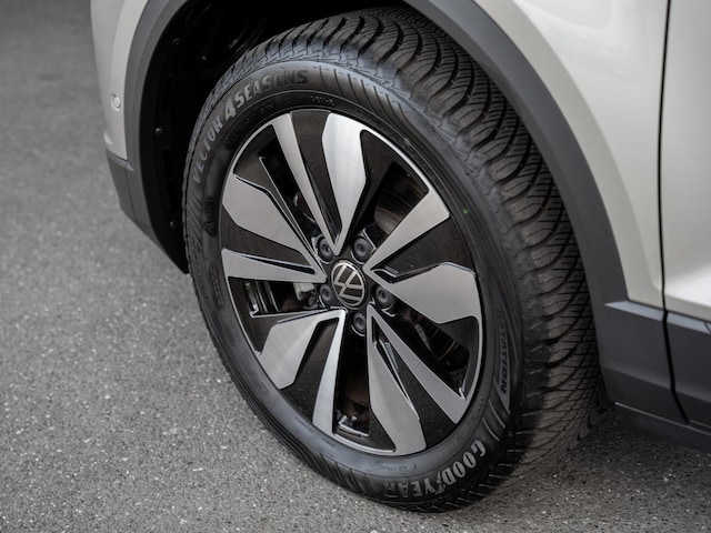 Volkswagen T-Roc 1.0 l TSI ACC FLA KlimaA Navi SHZ LM