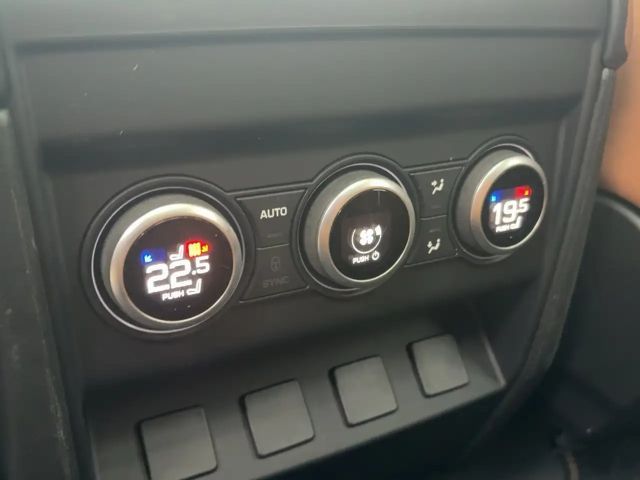 Land Rover Defender D300