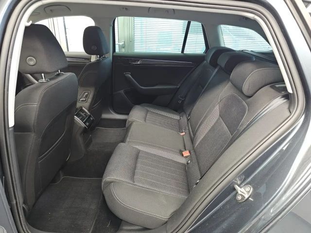 Skoda Superb Navi,LED,Sitzheizung 4x,PDC 2x