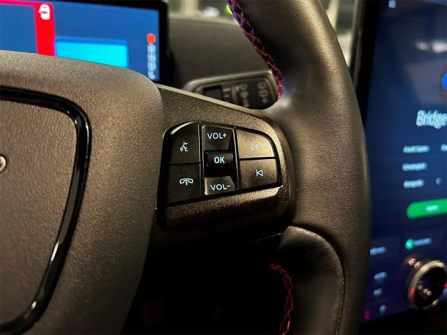 Ford Mustang Mach-E AWD Standard range