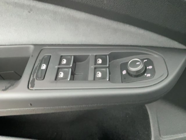 Volkswagen Golf 2.0 TSI DSG Golf VIII