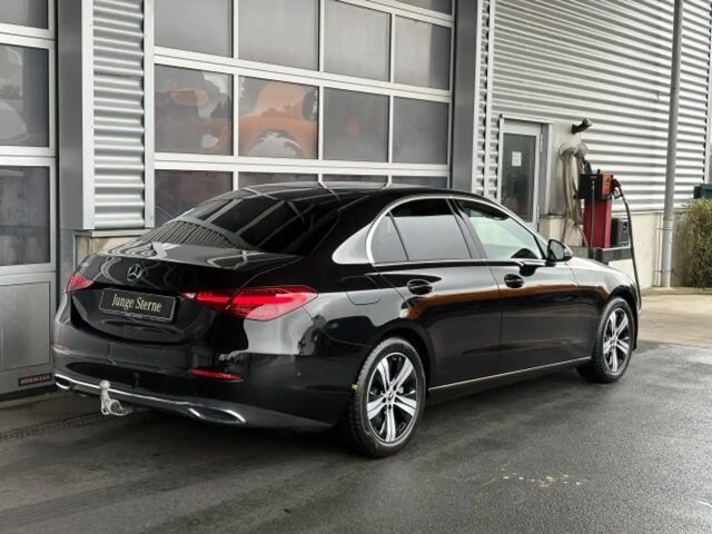 Mercedes-Benz C 180 AVANTGARDE Sedan