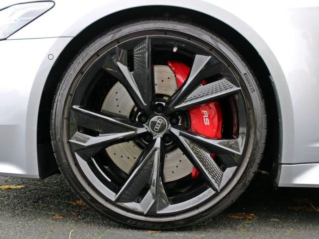 Audi RS6 Avant Performance Quattro