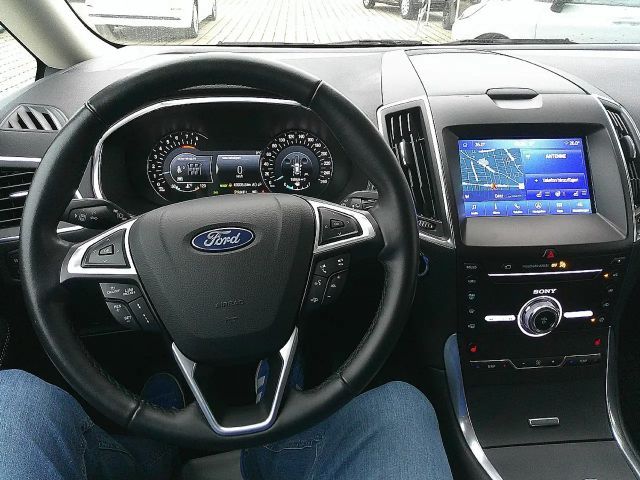 Ford Galaxy Titanium